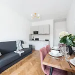 Apartment Gallery 7 - 6 *