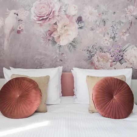 Gallery 7 - 6 Апартаменты Краков